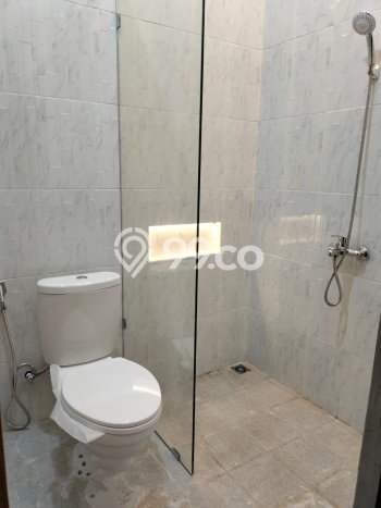 DIJUAL CEPAT! Rumah Modern di Depok, Sleman, Luas 103m2m² Bangunan 115m2m² Bisa Nego! DIJUAL CEPAT! Rumah Modern di Depok, Sleman, Luas 103m2m² Bangunan 115m2m² Bisa Nego!