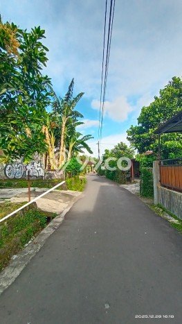 Tanah Dijual Lokasi Strategis di Sleman dengan Luas 141m2 Tanah Dijual Lokasi Strategis di Sleman dengan Luas 141m2