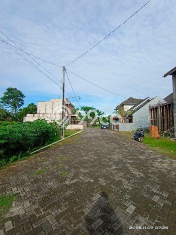 HARGA TERBAIK! Tanah di Depok, Luas 143m2m², Dekat Jalan Utama, Area Berkembang HARGA TERBAIK! Tanah di Depok, Luas 143m2m², Dekat Jalan Utama, Area Berkembang