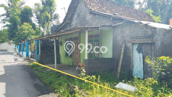 Tanah Kosong Dijual di Sleman dengan Area 123m2 Tanah Kosong Dijual di Sleman dengan Area 123m2