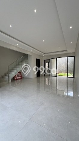 Jual Rumah Luas Elegan Dengan View Eksklusif di BSD City, Tangerang Jual Rumah Luas Elegan Dengan View Eksklusif di BSD City, Tangerang