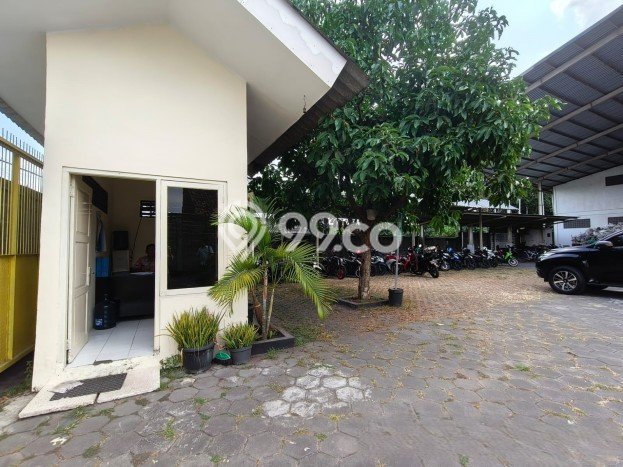 Unit Gudang Disewa Lokasi Sleman, Sleman Spesifikasi Luas Bangunan 4000m2 Unit Gudang Disewa Lokasi Sleman, Sleman Spesifikasi Luas Bangunan 4000m2