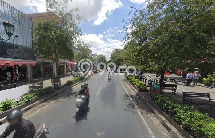 Ruko Dijual di Gedong Tengen Yogyakarta dengan LB 340m2 Ruko Dijual di Gedong Tengen Yogyakarta dengan LB 340m2