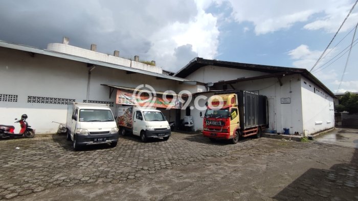 Gudang Premium di Banguntapan, Luas 1000m2m², Lokasi Mainroad Gudang Premium di Banguntapan, Luas 1000m2m², Lokasi Mainroad