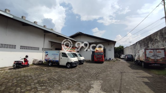 Gudang Premium di Banguntapan, Luas 1000m2m², Lokasi Mainroad Gudang Premium di Banguntapan, Luas 1000m2m², Lokasi Mainroad