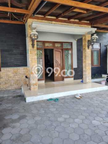 SPECIAL PRICE! Rumah Asri di Berbah, LT 157m2m² Bangunan 200m2m² SPECIAL PRICE! Rumah Asri di Berbah, LT 157m2m² Bangunan 200m2m²
