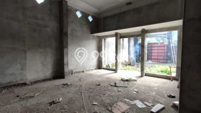 Rumah Lokasi Strategis di Depok, Sleman, Luas 520m² Bangunan 500m² Rumah Lokasi Strategis di Depok, Sleman, Luas 520m² Bangunan 500m²