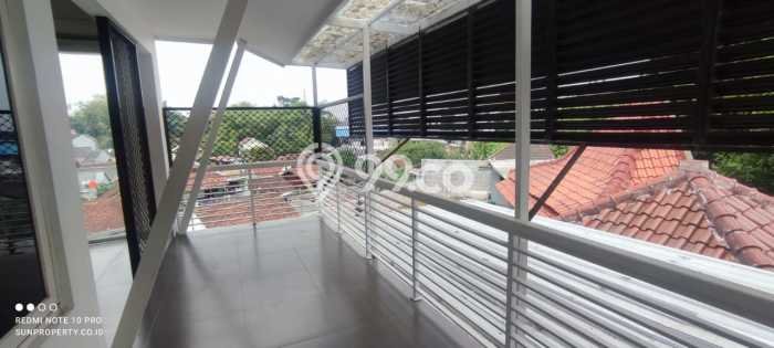 Disewakan Ruko Kawasan Ngaglik, Luas 250m², Lokasi Bisnis Disewakan Ruko Kawasan Ngaglik, Luas 250m², Lokasi Bisnis