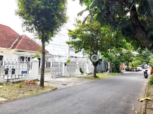 Hunian Eksklusif Siap Huni LT 842m2 di Gondokusuman, Yogyakarta Hunian Eksklusif Siap Huni LT 842m2 di Gondokusuman, Yogyakarta