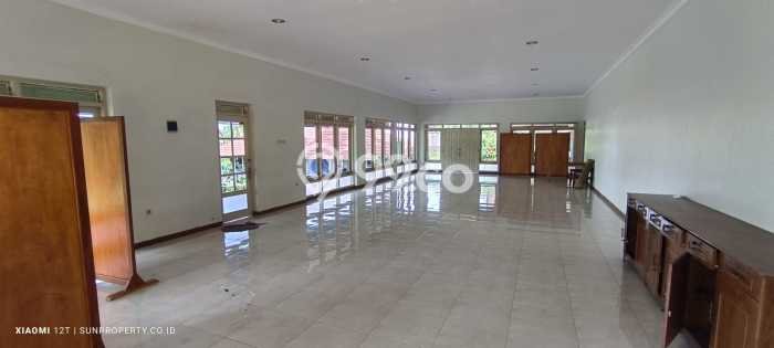 Jual Murah Rumah dengan Luas Tanah 4222m2m² dan Luas Bangunan 450m2m² di Area Pakem, Sleman Jual Murah Rumah dengan Luas Tanah 4222m2m² dan Luas Bangunan 450m2m² di Area Pakem, Sleman