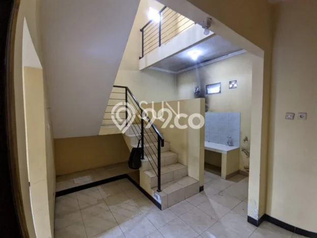 Rumah di Gamping, 3 KT, Design Minimalis, Luas 100m² Bangunan 120m² Rumah di Gamping, 3 KT, Design Minimalis, Luas 100m² Bangunan 120m²