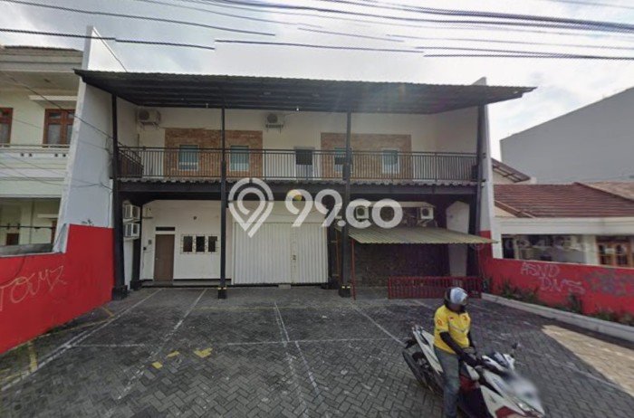 Ruko bagus disewakan di Depok Sleman dengan LB 390m2 harga sewa terbaik Ruko bagus disewakan di Depok Sleman dengan LB 390m2 harga sewa terbaik