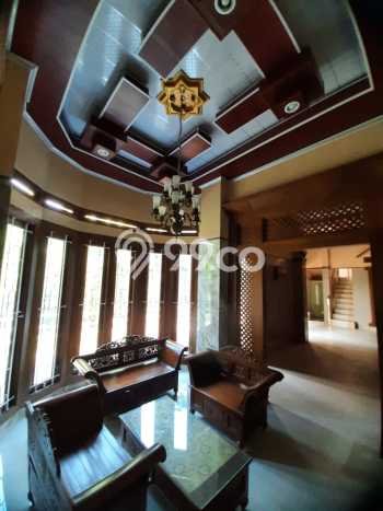 Unit Kost Dijual di Gamping dengan 10 Kamar Tidur & Luas Bangunan 200m2 Unit Kost Dijual di Gamping dengan 10 Kamar Tidur & Luas Bangunan 200m2