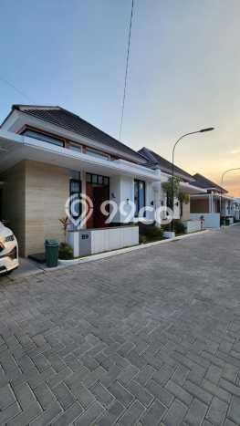 Rumah Modern Cantik 3 Kamar Bisa Langsung Pindah di Ngemplak Rumah Modern Cantik 3 Kamar Bisa Langsung Pindah di Ngemplak