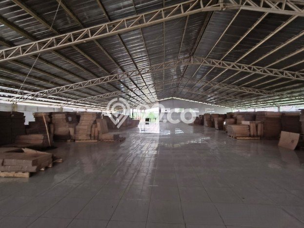 Unit Gudang Disewa Lokasi Sleman, Sleman Spesifikasi Luas Bangunan 4000m2 Unit Gudang Disewa Lokasi Sleman, Sleman Spesifikasi Luas Bangunan 4000m2