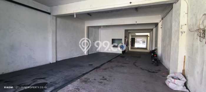 Unit Gudang Dijual di Kasihan Bantul Luas Tanah 1410m2, Luas Bangunan 1618m2 Unit Gudang Dijual di Kasihan Bantul Luas Tanah 1410m2, Luas Bangunan 1618m2