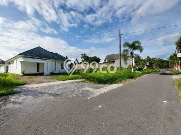 Rumah Strategis Minimalis Lb 200m2 di Ngaglik, Sleman Rumah Strategis Minimalis Lb 200m2 di Ngaglik, Sleman