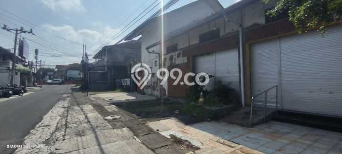 Disewakan Komersial Kawasan Kasihan, Luas 385m2m², Lokasi Premium, Siap Pakai Disewakan Komersial Kawasan Kasihan, Luas 385m2m², Lokasi Premium, Siap Pakai