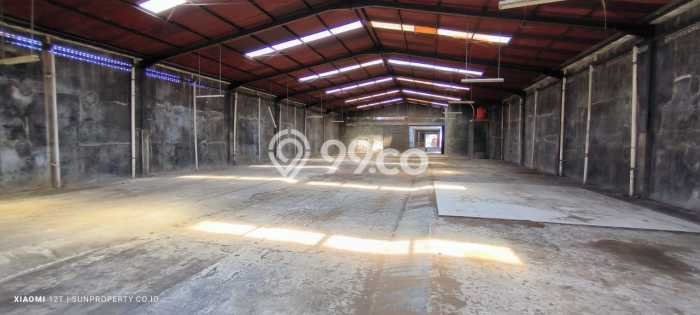 Unit Gudang Dijual di Kasihan Bantul Luas Tanah 1410m2, Luas Bangunan 1618m2 Unit Gudang Dijual di Kasihan Bantul Luas Tanah 1410m2, Luas Bangunan 1618m2