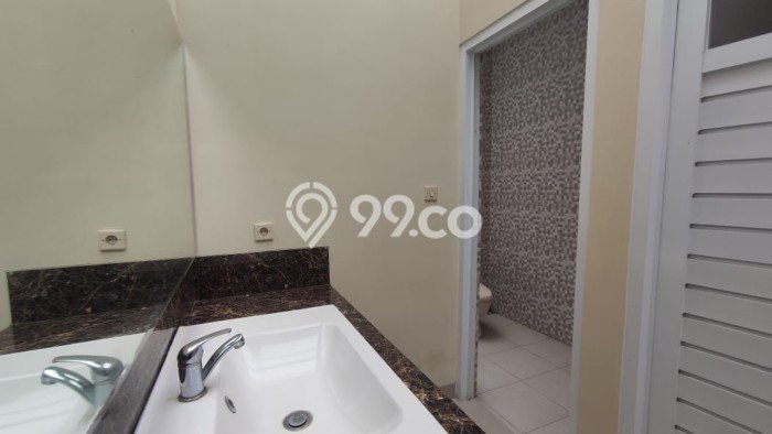 INVESTASI POTENSIAL! Vila Kawasan Kraton, Luas 816m2m², Lokasi Prima INVESTASI POTENSIAL! Vila Kawasan Kraton, Luas 816m2m², Lokasi Prima