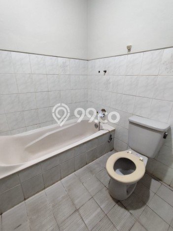 SPECIAL PRICE! Rumah di Kasihan, 4 KT, Akses Mudah Pusat Kota, Luas 200m2m² LB 150m2m² SPECIAL PRICE! Rumah di Kasihan, 4 KT, Akses Mudah Pusat Kota, Luas 200m2m² LB 150m2m²