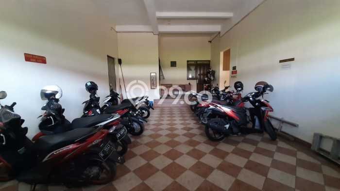 Kost Dijual Lokasi Sleman, Sleman, Spesifikasi 25 Kamar Tidur dan Luas 900m2 Kost Dijual Lokasi Sleman, Sleman, Spesifikasi 25 Kamar Tidur dan Luas 900m2