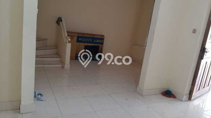 Rumah Sewa Jakarta Barat LT 75m2 LB 150m2 Area Taman Palem Rumah Sewa Jakarta Barat LT 75m2 LB 150m2 Area Taman Palem