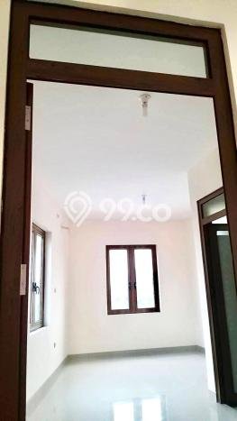 Ruko Ready di Cengkareng, Luas 250m2m², Area Bisnis, Akses Bagus Ruko Ready di Cengkareng, Luas 250m2m², Area Bisnis, Akses Bagus