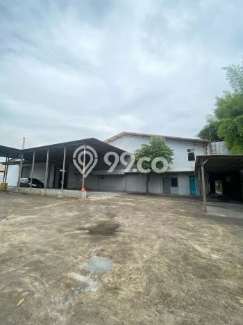 Gudang Disewa di Jakarta Utara dengan LB 2270m2 Area Komersial Ramai Gudang Disewa di Jakarta Utara dengan LB 2270m2 Area Komersial Ramai