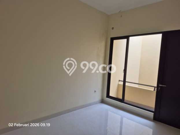 Disewakan! Rumah 3 Kamar Tidur &
2 Kamar Mandi di Permata Buana, Jakarta Barat Disewakan! Rumah 3 Kamar Tidur &
2 Kamar Mandi di Permata Buana, Jakarta Barat