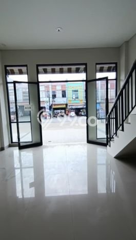 Area Ramai! Ruko Dijual di Pamulang untuk Bisnis Luas Bangunan 69m2 Area Ramai! Ruko Dijual di Pamulang untuk Bisnis Luas Bangunan 69m2