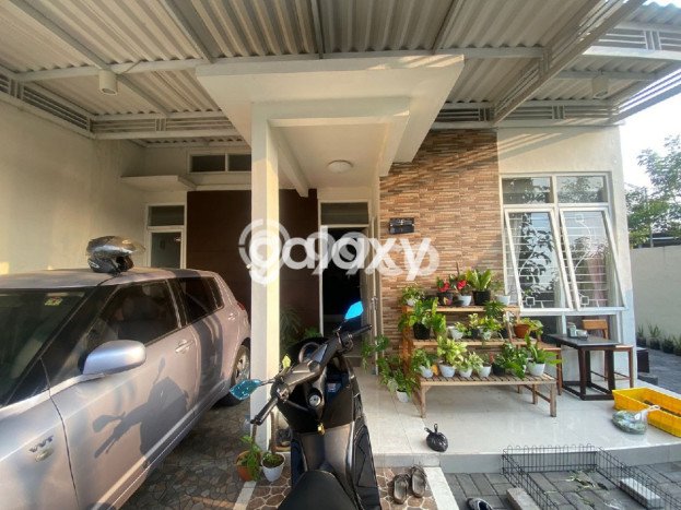 Rumah Lingkungan Asri di Taman, Sidoarjo, LT 131m2m² Bangunan 84m2m² Rumah Lingkungan Asri di Taman, Sidoarjo, LT 131m2m² Bangunan 84m2m²