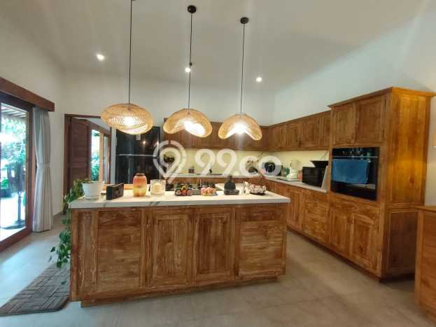 Tempat Ideal! Vila Kawasan , Dimensi 730m2m², Kondisi Prima Tempat Ideal! Vila Kawasan , Dimensi 730m2m², Kondisi Prima