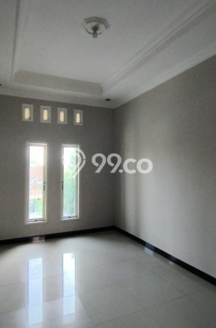 For Sale Rumah 4 Kamar Lokasi Strategis Bagus dan Strategis di Gamping For Sale Rumah 4 Kamar Lokasi Strategis Bagus dan Strategis di Gamping