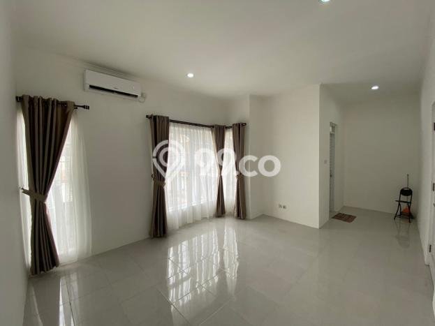 For Sale Rumah 2 Kamar Lokasi Ideal Nyaman dan Strategis di Tangerang For Sale Rumah 2 Kamar Lokasi Ideal Nyaman dan Strategis di Tangerang