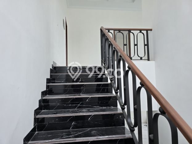Jual Rumah Luas Megah Dengan View Cantik di BSD, Tangerang Jual Rumah Luas Megah Dengan View Cantik di BSD, Tangerang