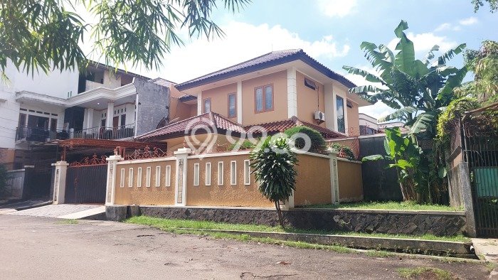 Rumah Terawat di Meruya, Jakarta Barat, LT 330m² Bangunan 288m² DIJUAL CEPAT! Rumah Terawat di Meruya, Jakarta Barat, LT 330m² Bangunan 288m² DIJUAL CEPAT!