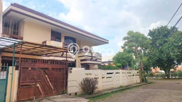 Ready to Use! Luxury House LT 339m2 Desain Elegan di Green garden Ready to Use! Luxury House LT 339m2 Desain Elegan di Green garden