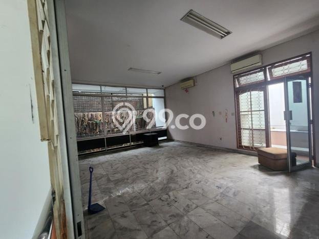 Ready to Use! Luxury House LT 339m2 Desain Elegan di Green garden Ready to Use! Luxury House LT 339m2 Desain Elegan di Green garden