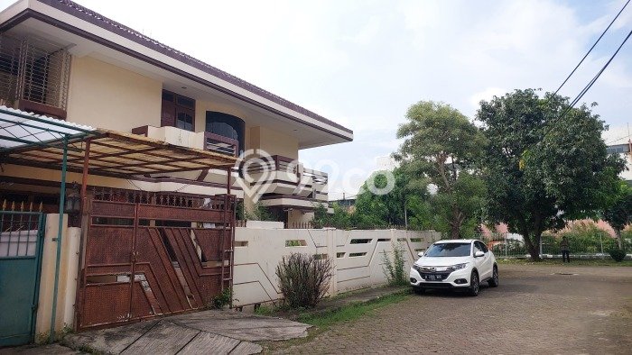Ready to Use! Luxury House LT 339m2 Desain Elegan di Green garden Ready to Use! Luxury House LT 339m2 Desain Elegan di Green garden