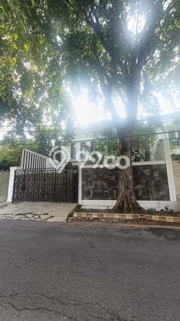 Rumah Elit Modern Tanpa Renovasi di Pejaten Jakarta Selatan Rumah Elit Modern Tanpa Renovasi di Pejaten Jakarta Selatan