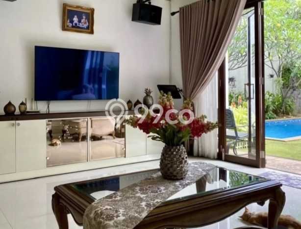 Rumah Elit Modern Tanpa Renovasi di Pejaten Jakarta Selatan Rumah Elit Modern Tanpa Renovasi di Pejaten Jakarta Selatan