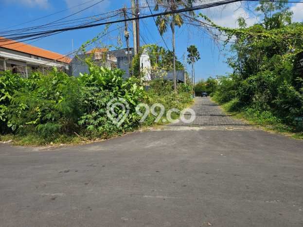 Lahan Strategis di Seminyak Dijual dengan Luas 206m2 Lahan Strategis di Seminyak Dijual dengan Luas 206m2