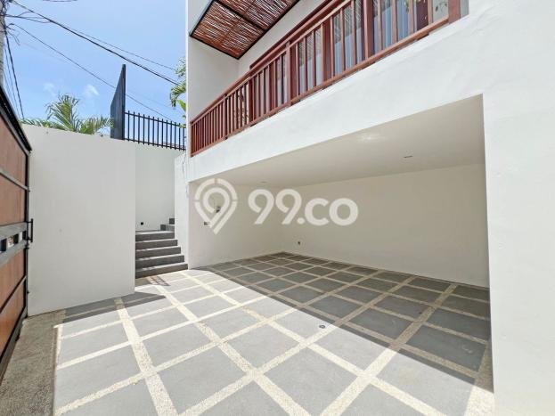 Vila di , Luas 296m2m², Akses ke fasilitas publik Vila di , Luas 296m2m², Akses ke fasilitas publik