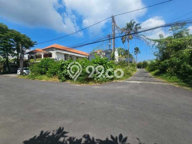 Lahan Strategis di Seminyak Dijual dengan Luas 206m2 Lahan Strategis di Seminyak Dijual dengan Luas 206m2