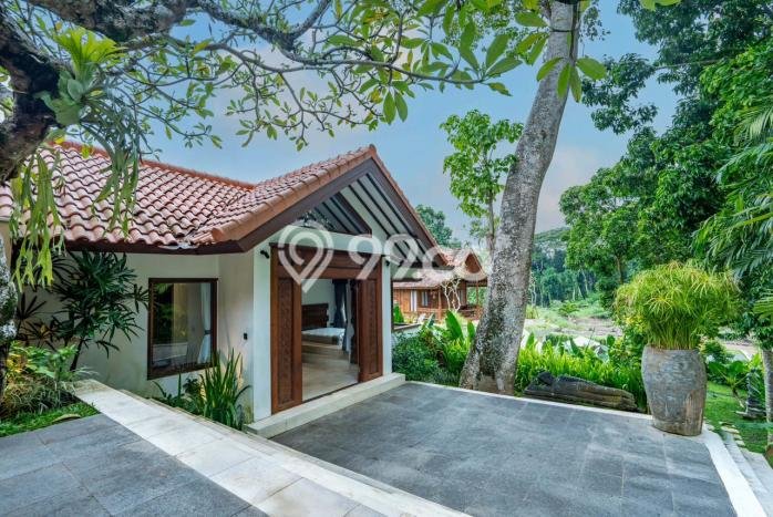 LOKASI TERBAIK! Vila Kawasan , Dimensi 3415m2m², Kawasan Asri dan nyaman LOKASI TERBAIK! Vila Kawasan , Dimensi 3415m2m², Kawasan Asri dan nyaman