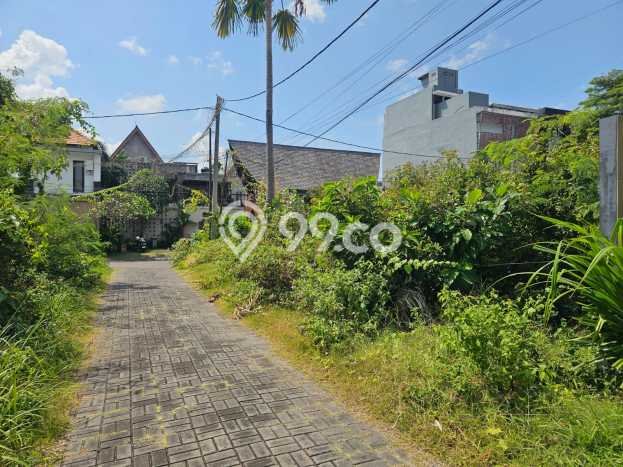 Lahan Strategis di Seminyak Dijual dengan Luas 206m2 Lahan Strategis di Seminyak Dijual dengan Luas 206m2