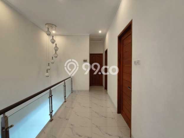 FEATURED! Rumah Asri area Kesiman, Luas 180m2m² Bangunan 250m2m² FEATURED! Rumah Asri area Kesiman, Luas 180m2m² Bangunan 250m2m²