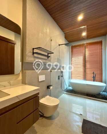 Vila Kawasan , Luas 240m2m², Lokasi Premium Vila Kawasan , Luas 240m2m², Lokasi Premium