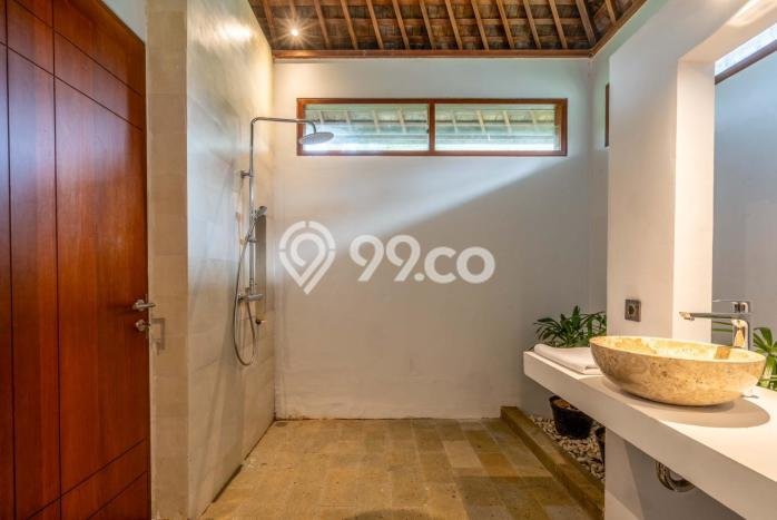 LOKASI TERBAIK! Vila Kawasan , Dimensi 3415m2m², Kawasan Asri dan nyaman LOKASI TERBAIK! Vila Kawasan , Dimensi 3415m2m², Kawasan Asri dan nyaman